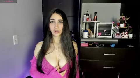 Emy online show from August 5, 11:24 pm