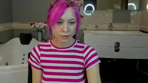 Betty online show from March 25, 1:45 am