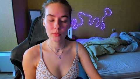 Emily online show from May 6, 11:27 am