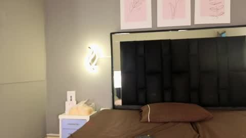 emilyy_cooperr online show from May 23, 4:36 pm