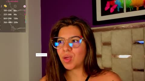 emilyy_cooperr online show from March 30, 12:05 pm