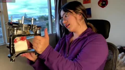 Emma Is here online show from September 15, 10:55 pm