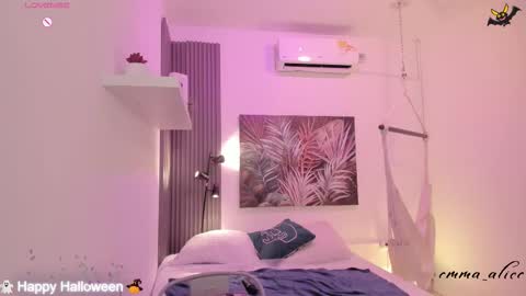 Snapshot of emma_alice_ chatting on October 15, 12:17 pm Alice online show from October 15, 12:17 pm