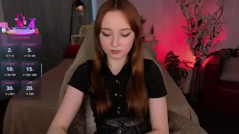 Snapshot of emma_chery chatting on October 17, 6:06 am Emma online show from October 17, 6:06 am