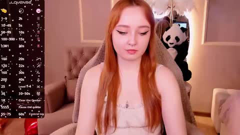Snapshot of emma_chery chatting on February 12, 8:49 am Emma online show from February 12, 8:49 am