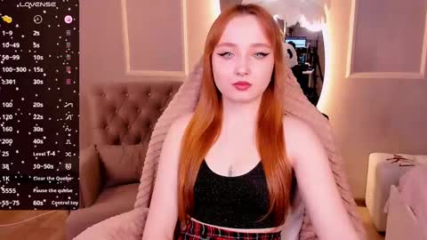Snapshot of emma_chery chatting on February 18, 5:53 am Emma online show from February 18, 5:53 am