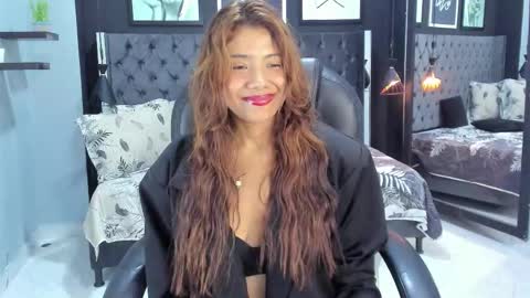 Emma online show from February 20, 11:51 pm