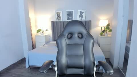 Emma online show from October 24, 11:05 pm