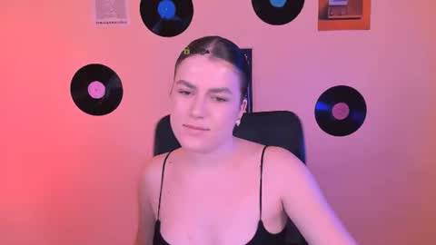 emma_dark_ online show from June 23, 11:50 am