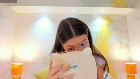 emma_jhoons online show from September 26, 11:07 am