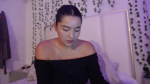 emma_johnson_ online show from April 8, 2:47 am