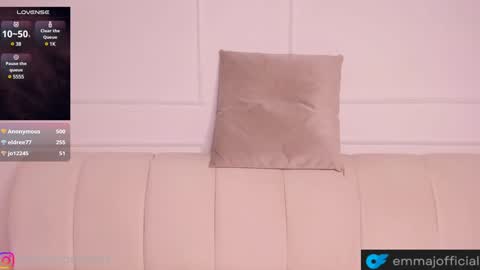 emma_jonness online show from December 21, 11:13 pm