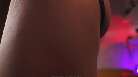    online show from November 26, 3:48 am