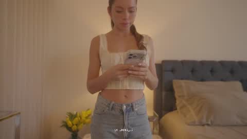emma_lu1 online show from July 16, 9:18 pm
