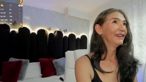 Snapshot of emma_mendoza chatting on September 26, 12:24 pm Emma online show from September 26, 12:24 pm
