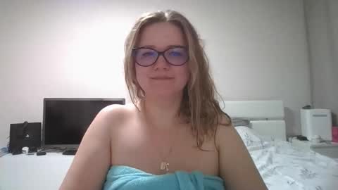emma_misty_ online show from March 10, 8:57 pm