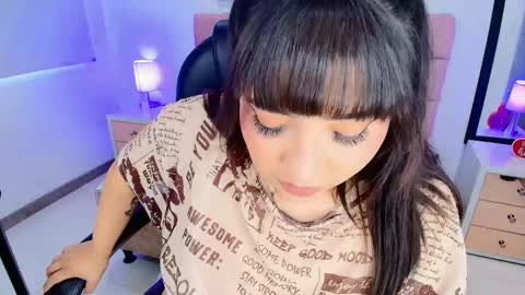 Emma Monserratt online show from March 23, 6:35 pm