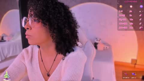     online show from December 4, 10:15 am