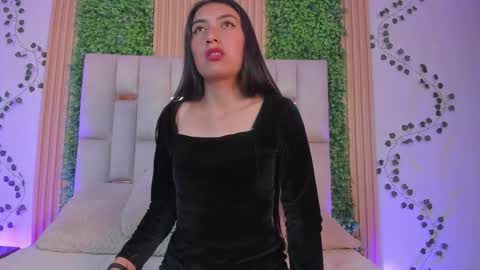 Emma online show from January 14, 7:44 pm