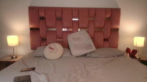 emma_saenz01 online show from January 28, 11:28 pm