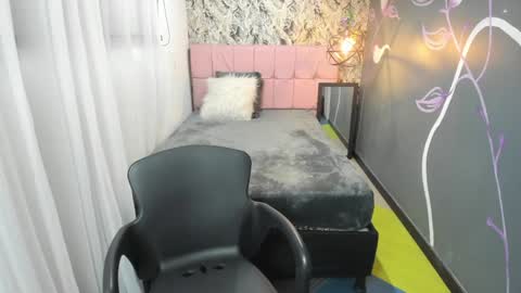 Emma Evans online show from January 28, 11:49 am