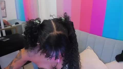 emmaebony_ online show from July 18, 11:45 am