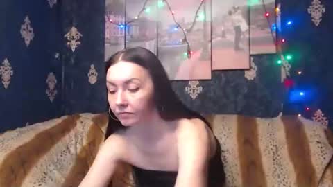 Snapshot of emmagoldx chatting on March 5, 1:39 pm EmmaGoldX online show from March 5, 1:39 pm