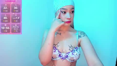 emmajohanson online show from September 12, 12:23 am