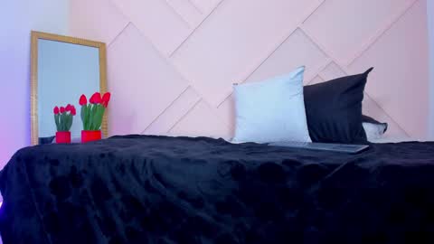 emmajohanson online show from September 24, 10:38 pm