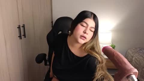 Emma online show from March 8, 3:49 pm