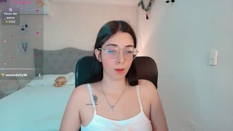 Emmas Room online show from February 12, 11:25 am