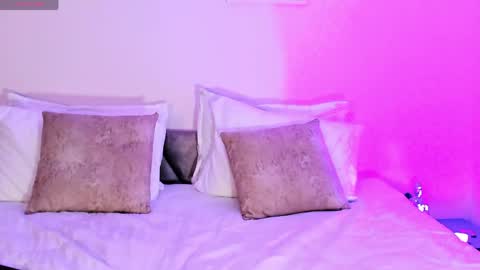 Emma online show from April 28, 8:24 pm