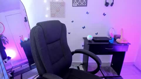 EMMA online show from January 22, 1:21 pm