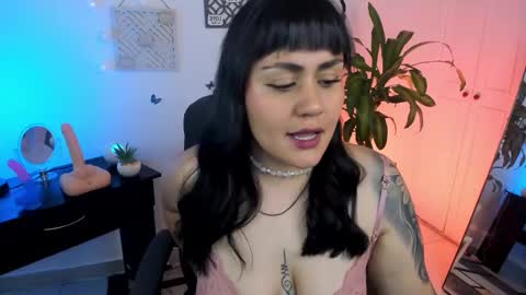 EMMA online show from February 1, 10:59 am