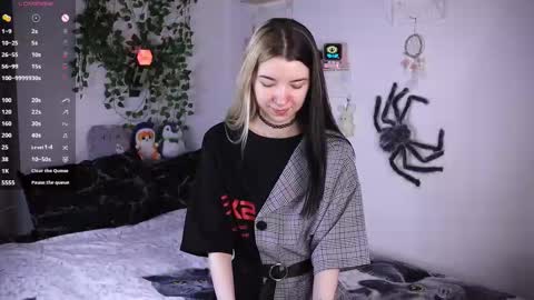 emmie_everly online show from November 23, 2:48 pm