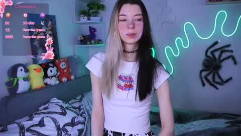 emmie_everly online show from March 4, 11:40 am