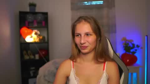Emmie online show from May 31, 1:10 pm