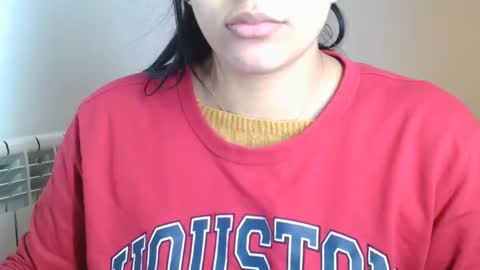 Snapshot of emmie_xxx chatting on March 3, 8:27 am emmie online show from March 3, 8:27 am