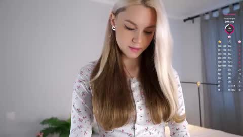 Aurora online show from January 13, 8:11 am