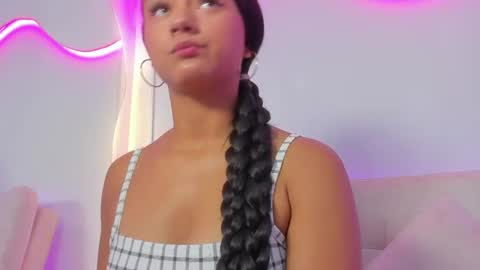 EMMILY online show from July 4, 3:16 pm