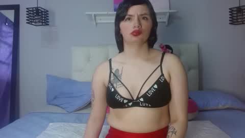 Emma online show from November 18, 7:28 pm