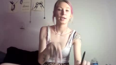 emmwarr1514 online show from March 3, 12:34 pm