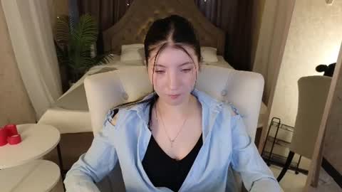 emmy_dreamy_ online show from July 16, 1:42 am