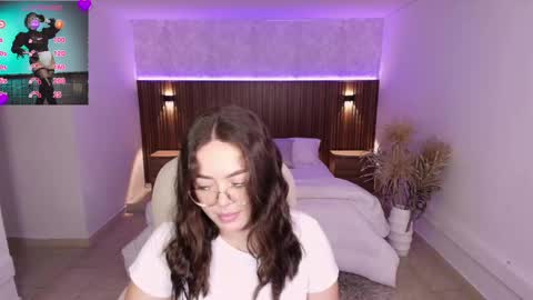 Snapshot of emmy_walker1 chatting on March 12, 11:09 am Emmy Walker online show from March 12, 11:09 am