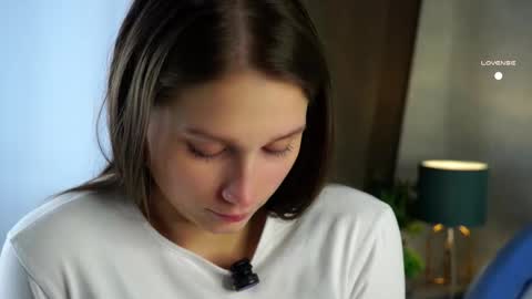 Snapshot of emmyleri chatting on October 6, 1:23 am Emmy online show from October 6, 1:23 am