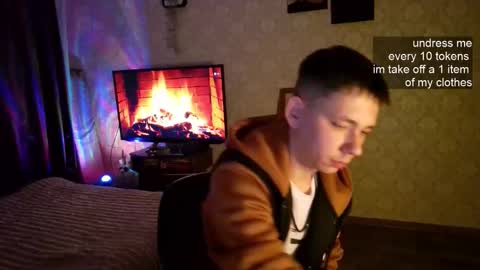 emveeboy96 online show from November 4, 7:59 pm