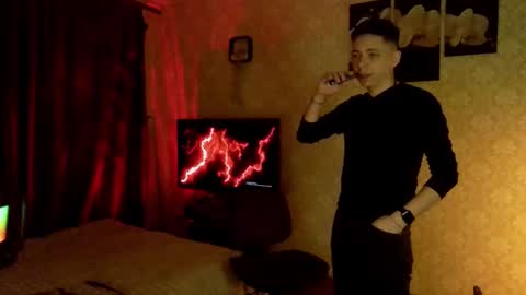 emveeboy96 online show from December 22, 7:31 pm