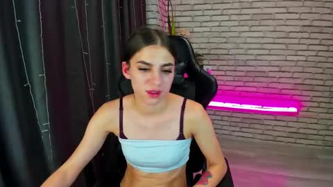 emy__angel online show from February 1, 10:05 am