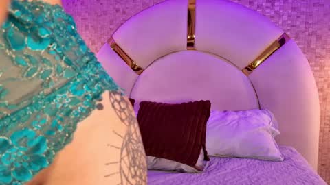 Emy  online show from April 7, 11:45 am