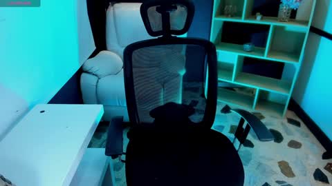 Emy Silver online show from December 2, 8:17 pm